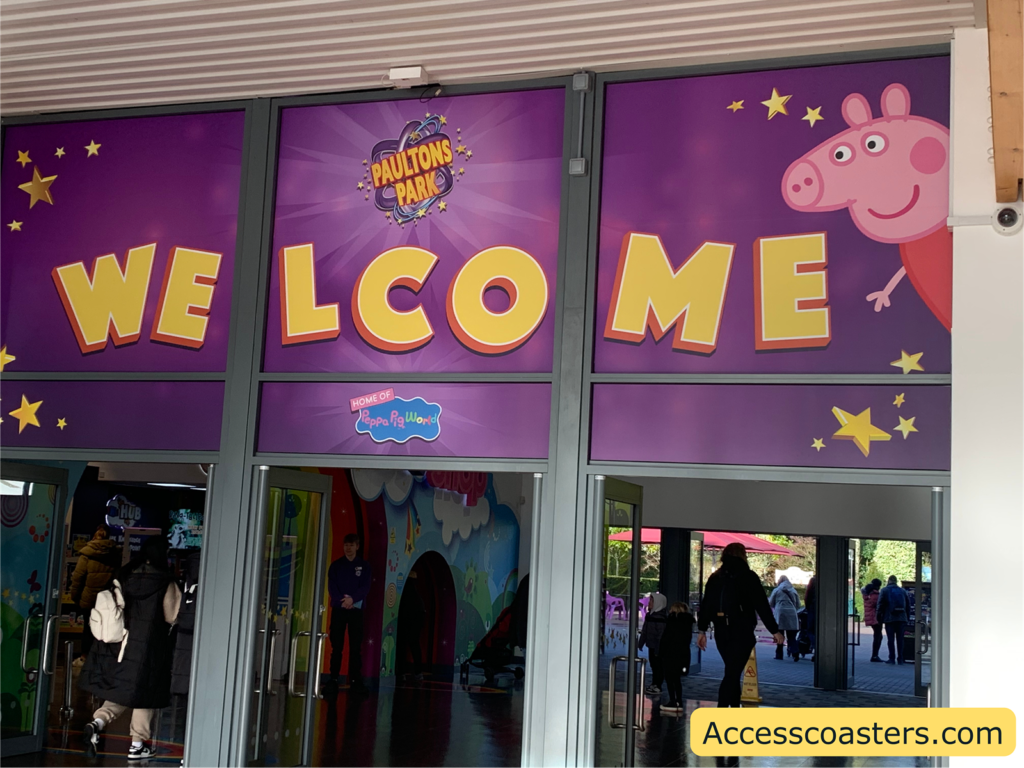 Image of welcome sign above Paultons Park entrance gates