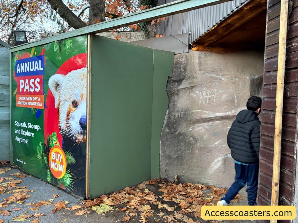 entrance to indoor walkway area