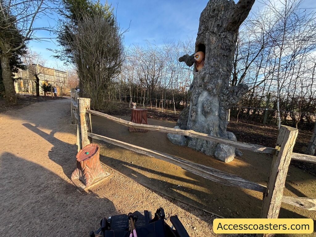 image of owl in the tree animatronic 